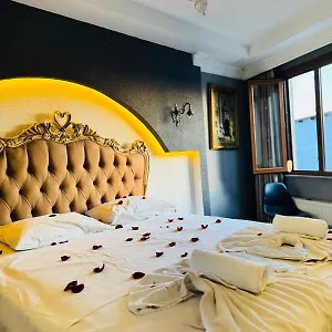 Elisa Provincia di Istanbul